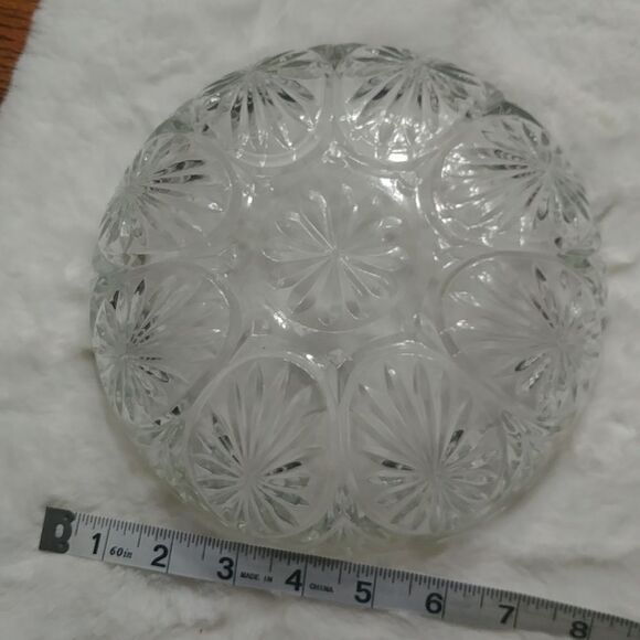 Vintage Glass Bowl with textured design - Picture 5 of 6